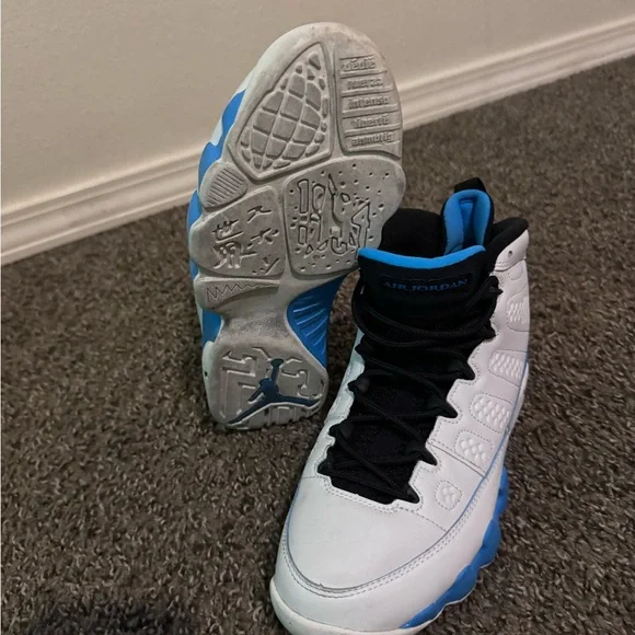 Retro 9 - Picture 2 of 3